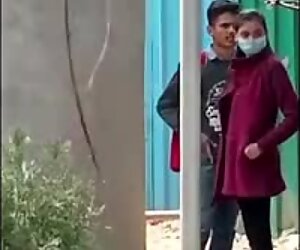 Gf ko bf bahar ghumane ke bhane khule me choda