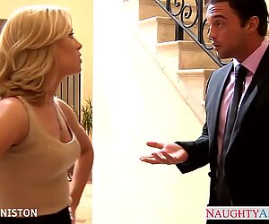 Sexy blondie Nicole Aniston gets nailed