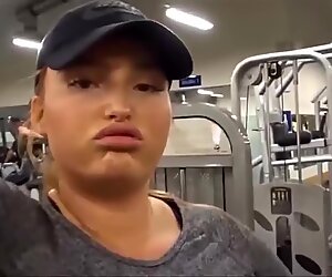 Supersexy BBW Yogamom